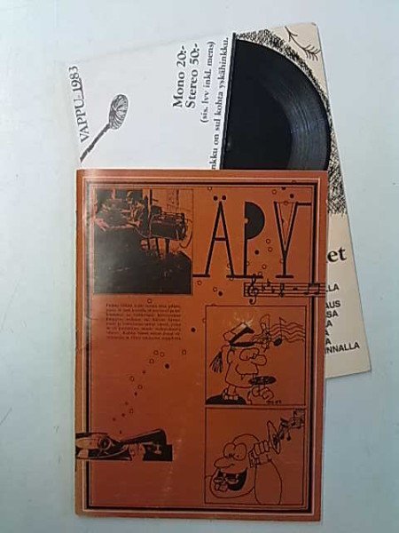 Sivula Seppo: Äpy 1983 ja mukana Äpy-foni (ja mukana neula soittamista varten, toimii!)