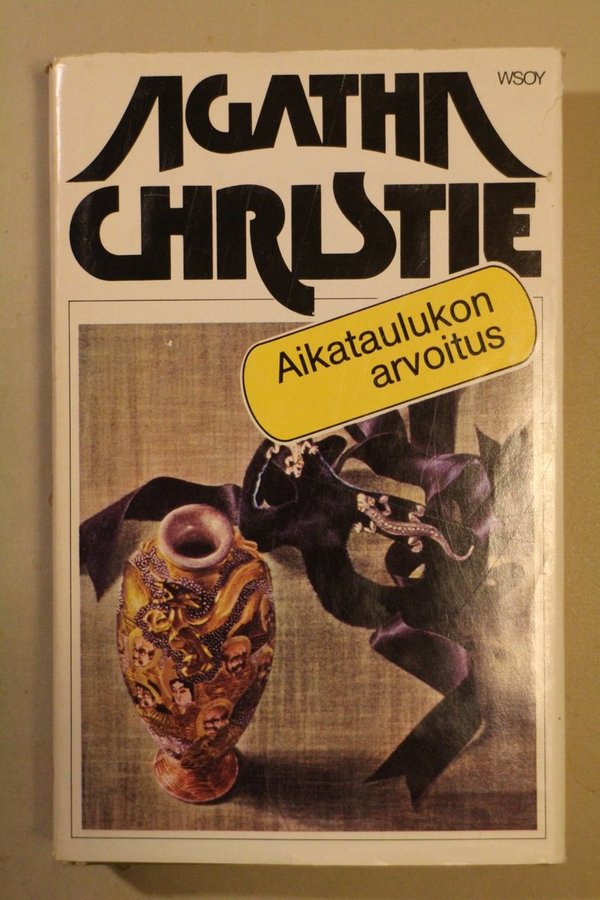 Christie Agatha: Aikataulukon arvoitus - Ikiyö (Agatha Chrstie -kirjasto 17 ja 18)