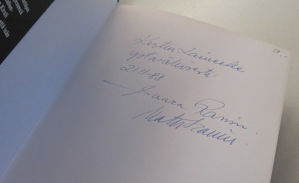 Nieminen Reetta: Voimaa uneksia, voimaa elää - Raninin teatterisuvun vaiheita 1918-1988 (signeeraus)