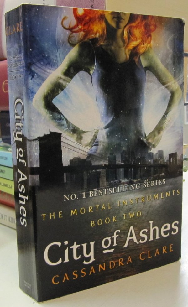 Clare Cassandra: The Mortal Instruments 2 - City of Ashes