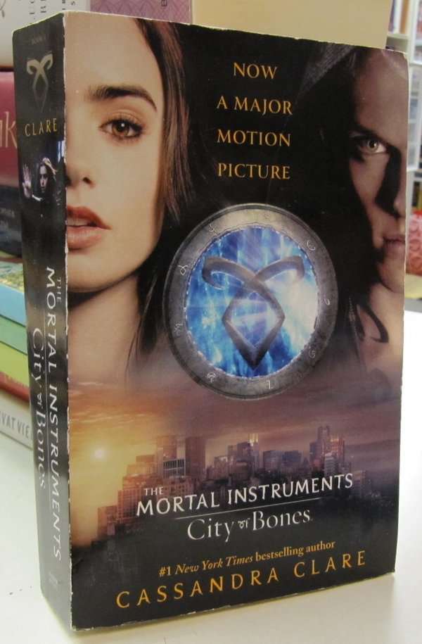 Clare Cassandra: The Mortal Instruments 1 - City of Bones