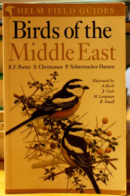 Birds of the Middle East - Helm Field Guides