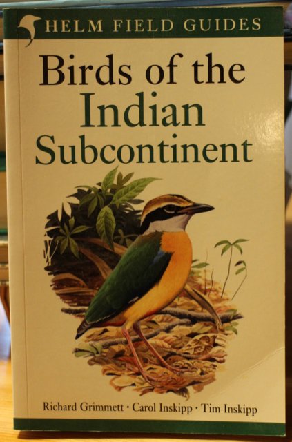 Birds of the Indian Subcontinent - Helm Field Guides.