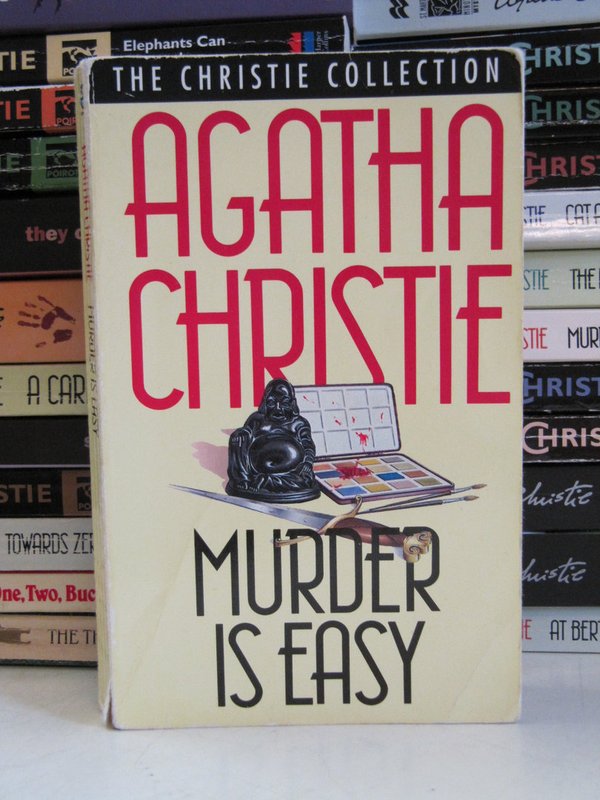 Christie Agatha: Murder Is Easy.