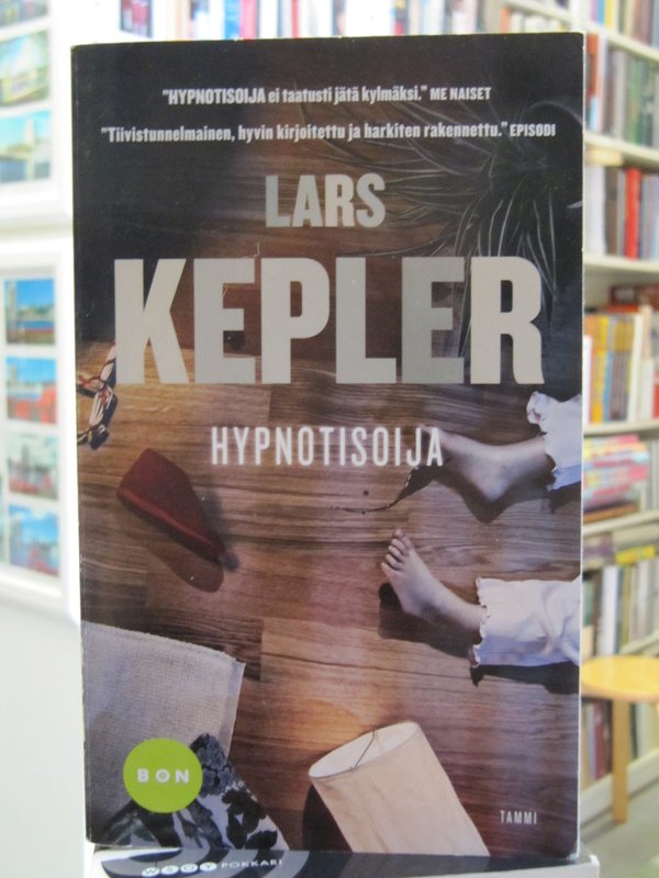 Kepler Lars: Hypnotisoija.