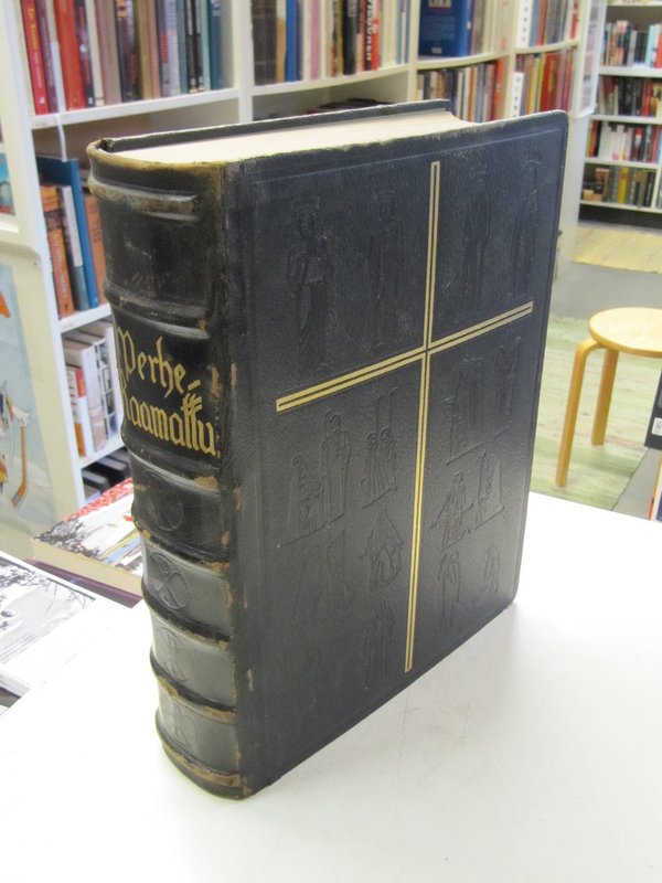 Pyhä Raamattu - Perhe-Raamattu (v. 1945) - kuvittanut Gustave Doré.